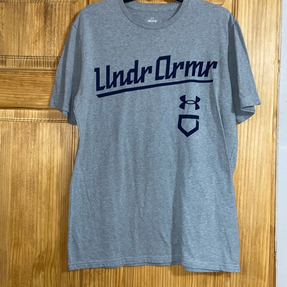 Gray Under Armor tee